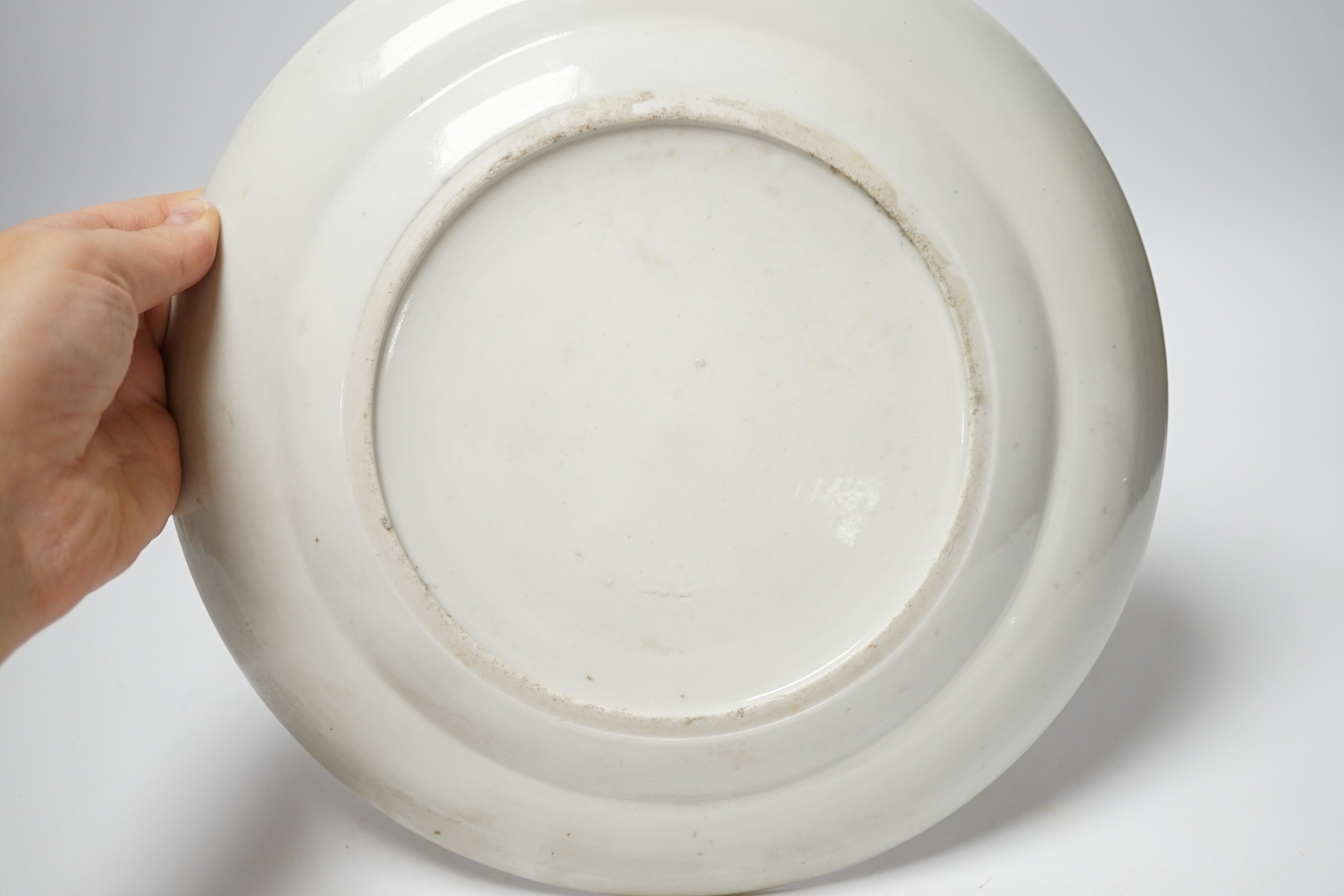 A 19th century Chinese famille rose plate, 25cm